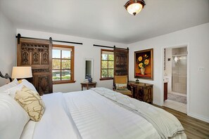 5 bedrooms, desk, iron/ironing board, free WiFi