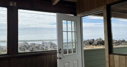 Watch the Boats Go By at Mariner’s Rest. A Wonderful Waterfront Family Home