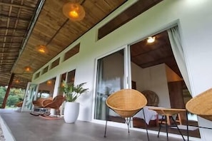 Outdoor dining - Casa Amor Green experience & Volcano View (La Fortuna)