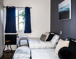 1 Schlafzimmer, Schreibtisch, Reisekinderbett, kostenloses WLAN