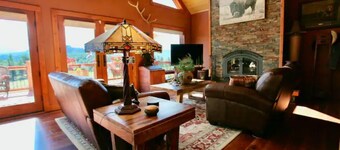 Elk Springs Ranch with grand mountain views with new frisbee disc golf course.