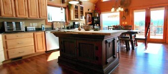 Elk Springs Ranch with grand mountain views with new frisbee disc golf course.