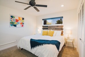 2 多间卧室、办公桌、熨斗/熨衣板、旅行婴儿床