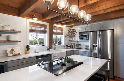 NEW! 4-Bedroom Retreat with lake views & HOT TUB!