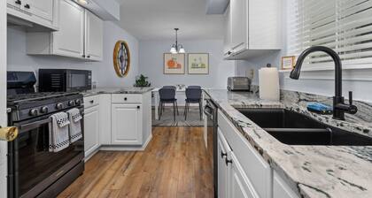 Inviting 2BR Half-Plex-Equipped Kitchen & Garage