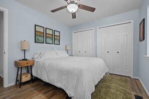 2 bedrooms, desk, iron/ironing board, free WiFi