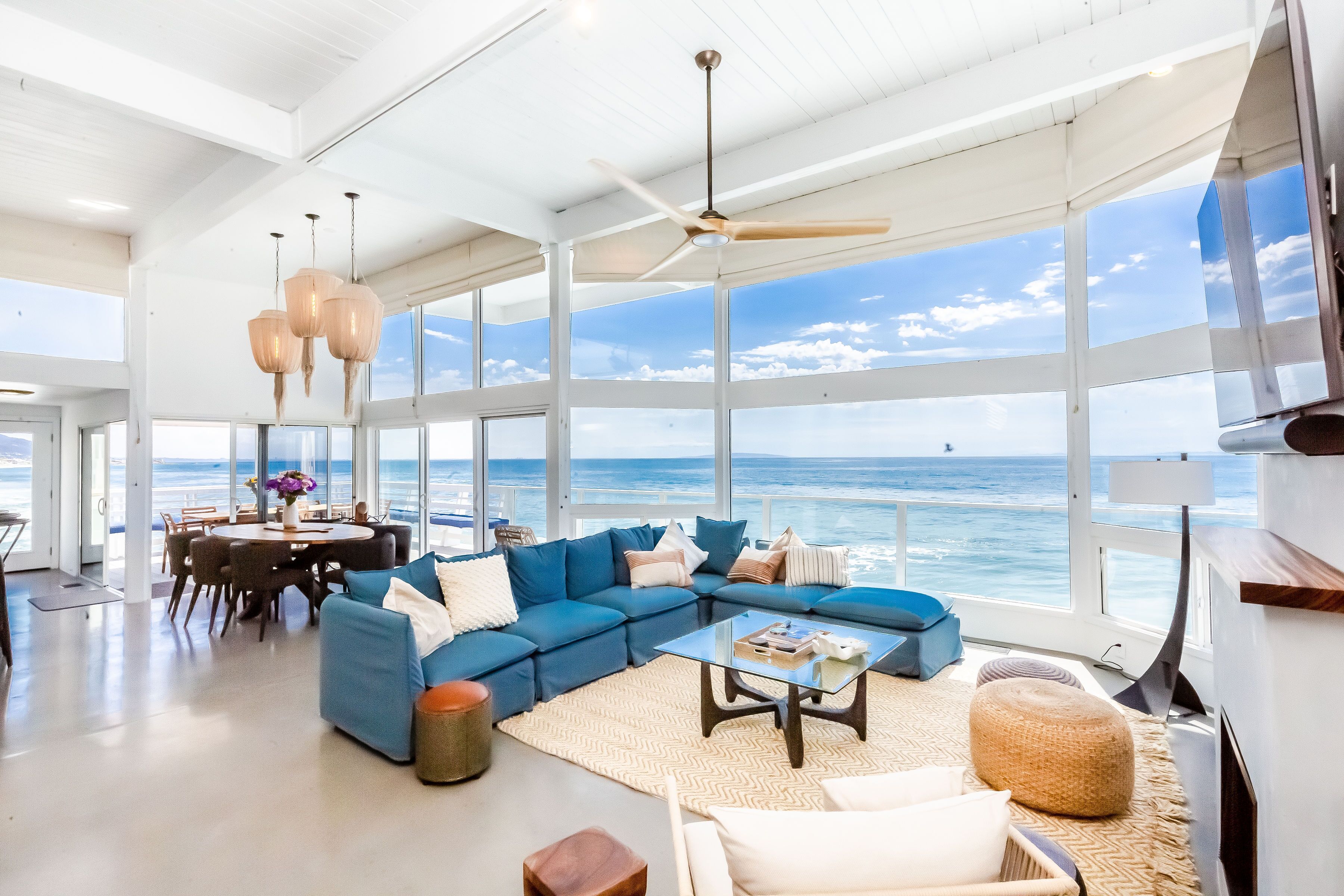 Oceanfront w/Heated Pool & Hot Tub, Parking, Expansive Decks, Fully Stocked