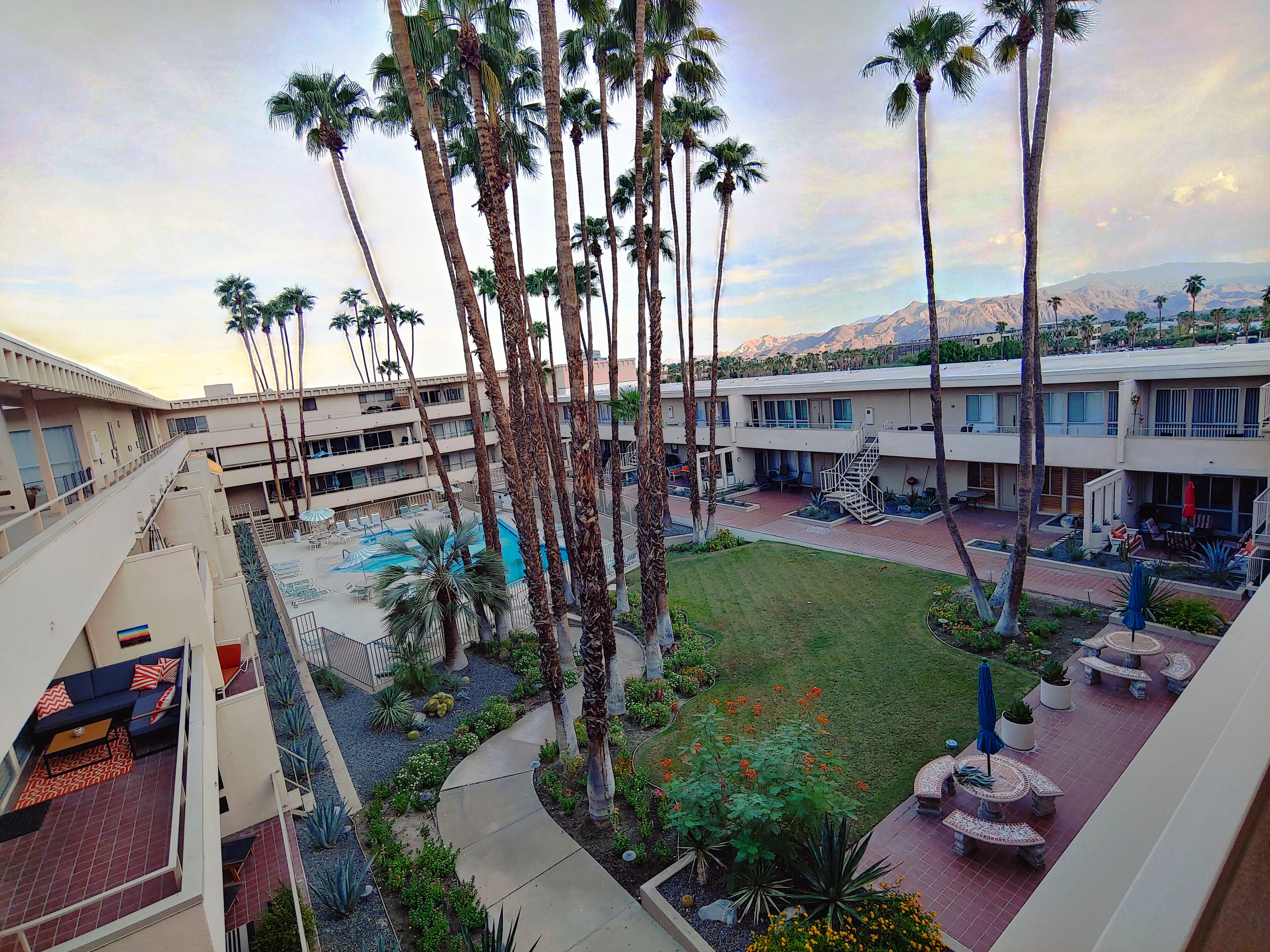 Refreshed Mid-Century Modern in Downtown Palm Springs