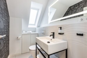 صورة غير مصنفة، 2 من 29، زرّ