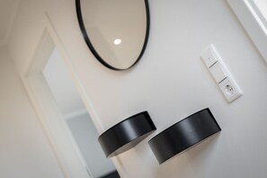 صورة غير مصنفة، 4 من 29، زرّ