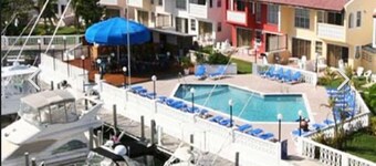 Ocean Reef Yacht Club & Resort! Unit Sleeps 4 total with Full kitchen!
