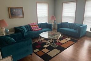 TV connectée, cheminée, jeux vidéo