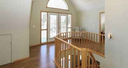 Welcome to The Lakeshore Guest House STAR-04446