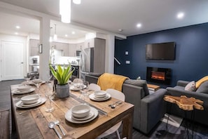 Alpine Escape | Living area - Alpine Escape by Revelstoke Vacations (Revelstoke)