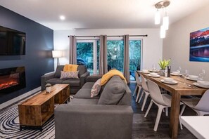 Alpine Escape | Living area | 40-inch flat-screen TV with digital channels, TV