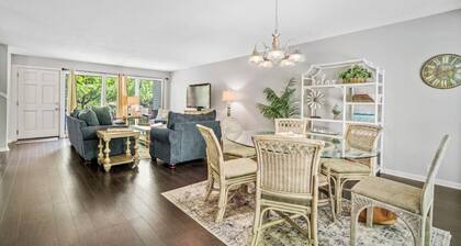 The Lovely Lake Desoto Townhome