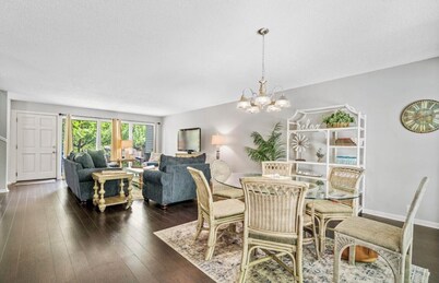 The Lovely Lake Desoto Townhome