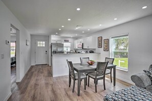 Dining - Hot Tub & Fenced Yard: Home in Sebring (Sebring)