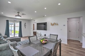 Dining - Hot Tub & Fenced Yard: Home in Sebring (Sebring)
