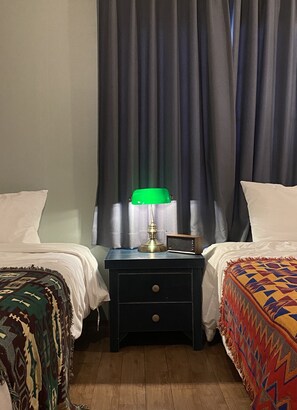 Free WiFi - Lofy house (Jeju City)