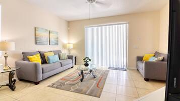 House, Multiple Beds (Grand Golf Views at Highlands Reserve) | Living room