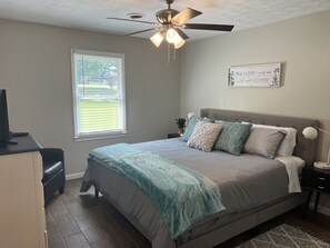 2 bedrooms, desk, iron/ironing board, free WiFi