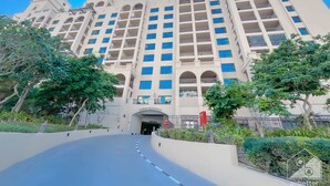 Unclassified image, 2 of 42, button - Seaview Penthouse with Private Gym & Outdoor Pool (Dubai)