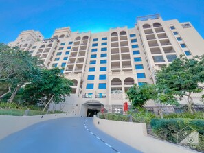 Exterior - Seaview Penthouse with Private Gym & Outdoor Pool (Dubai)