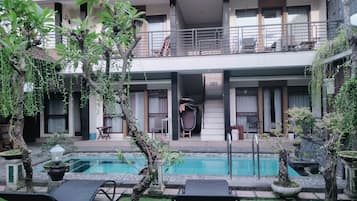 Utomhuspool