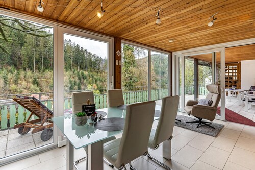 Ferienwohnung "im Grünen" mit privater Terrasse