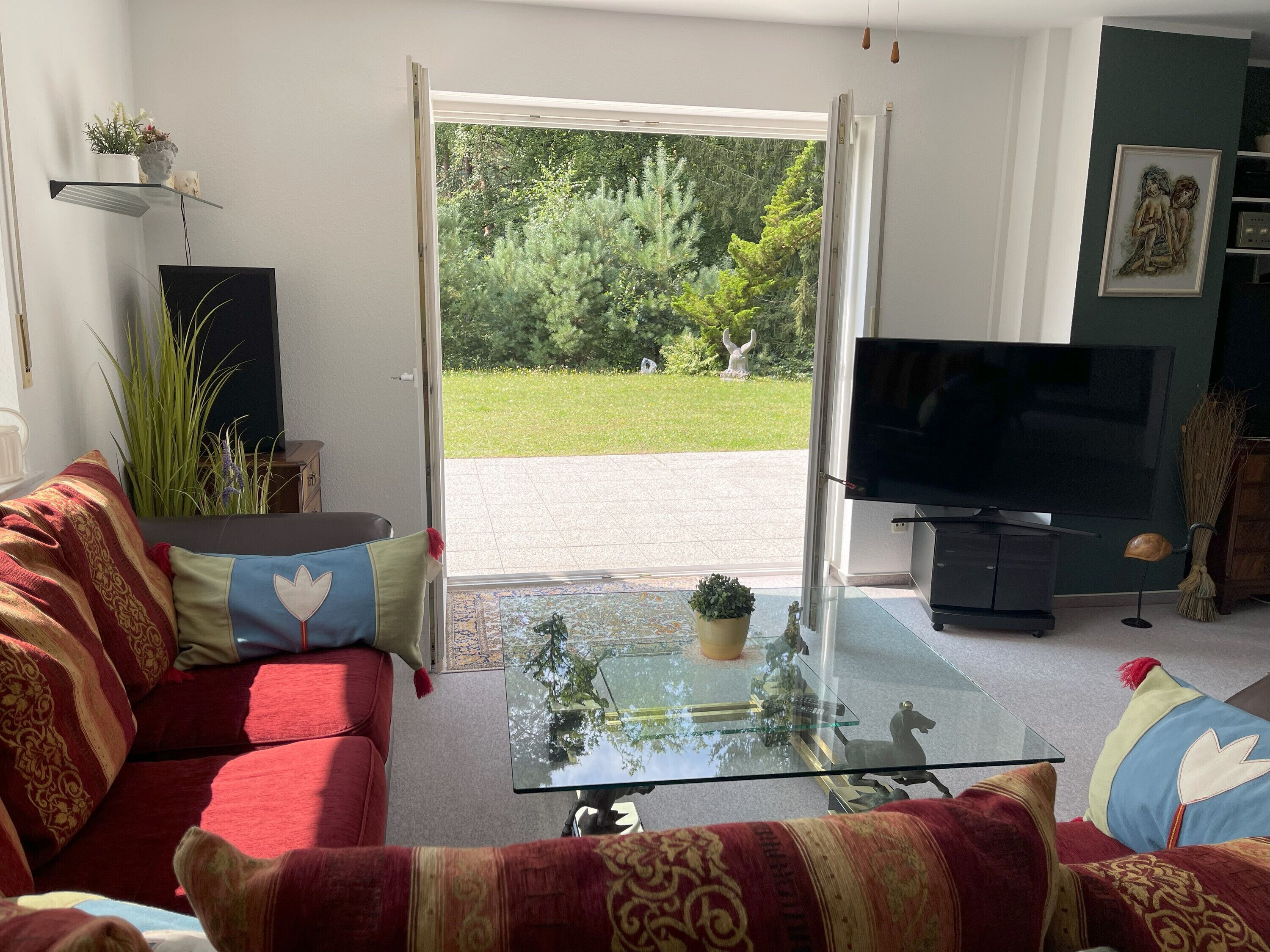 Fernseher, DVD-Player, Stereoanlage