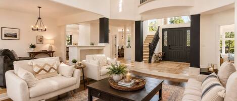 Smart TV, fireplace, books, offices