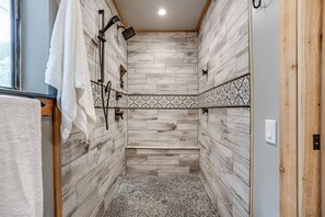 Douche, serviettes fournies