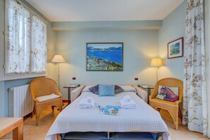 1 bedroom, free WiFi, bed sheets - Porto Letizia Orchidea 3, Porlezza, Italy (Porlezza)