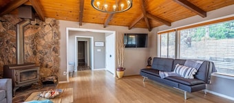 Cherry Cottage 15 min from Yosemite South Entrance