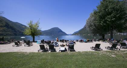 Porto Letizia Rosa 1, Porlezza, Italy