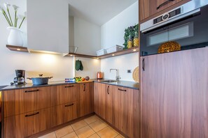 Fridge, microwave, oven, stovetop - Porto Letizia S7, Porlezza, Italy (Porlezza)