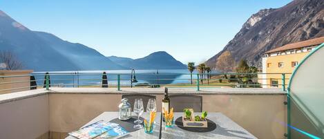 تناول الطعام بالخارج