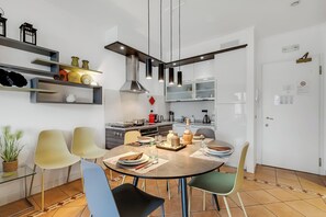 Dining - Porto Letizia P6, Porlezza, Italy (Porlezza)