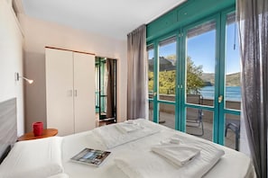 1 bedroom, iron/ironing board, free WiFi, bed sheets - Porto Letizia P13 B1, Porlezza, Italy (Porlezza)