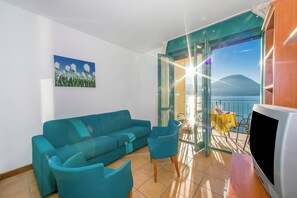 TV - Porto Letizia T11, Porlezza, Italy (Porlezza)