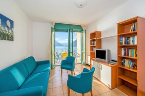 TV - Porto Letizia T11, Porlezza, Italy (Porlezza)