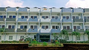 Exterior - Yunna Hotel Express Lampung (Bandar Lampung)