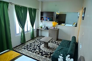 Habitación familiar | Sábanas de algodón egipcio y ropa de cama de alta calidad 