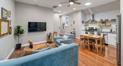 / Luxury Modern Home in Oakland with AC & WFH /