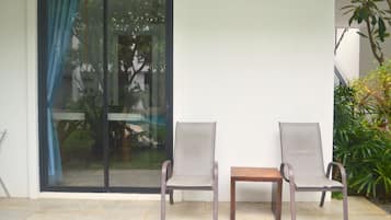One Bed Suite Room | 起居区