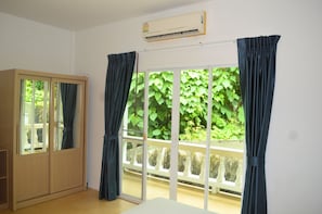 Classic Room, 1 Bedroom | 1 bedroom, desk, free WiFi