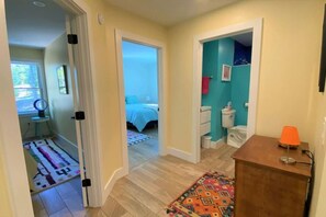 3 chambres, fer et planche à repasser, Wi-Fi, draps fournis