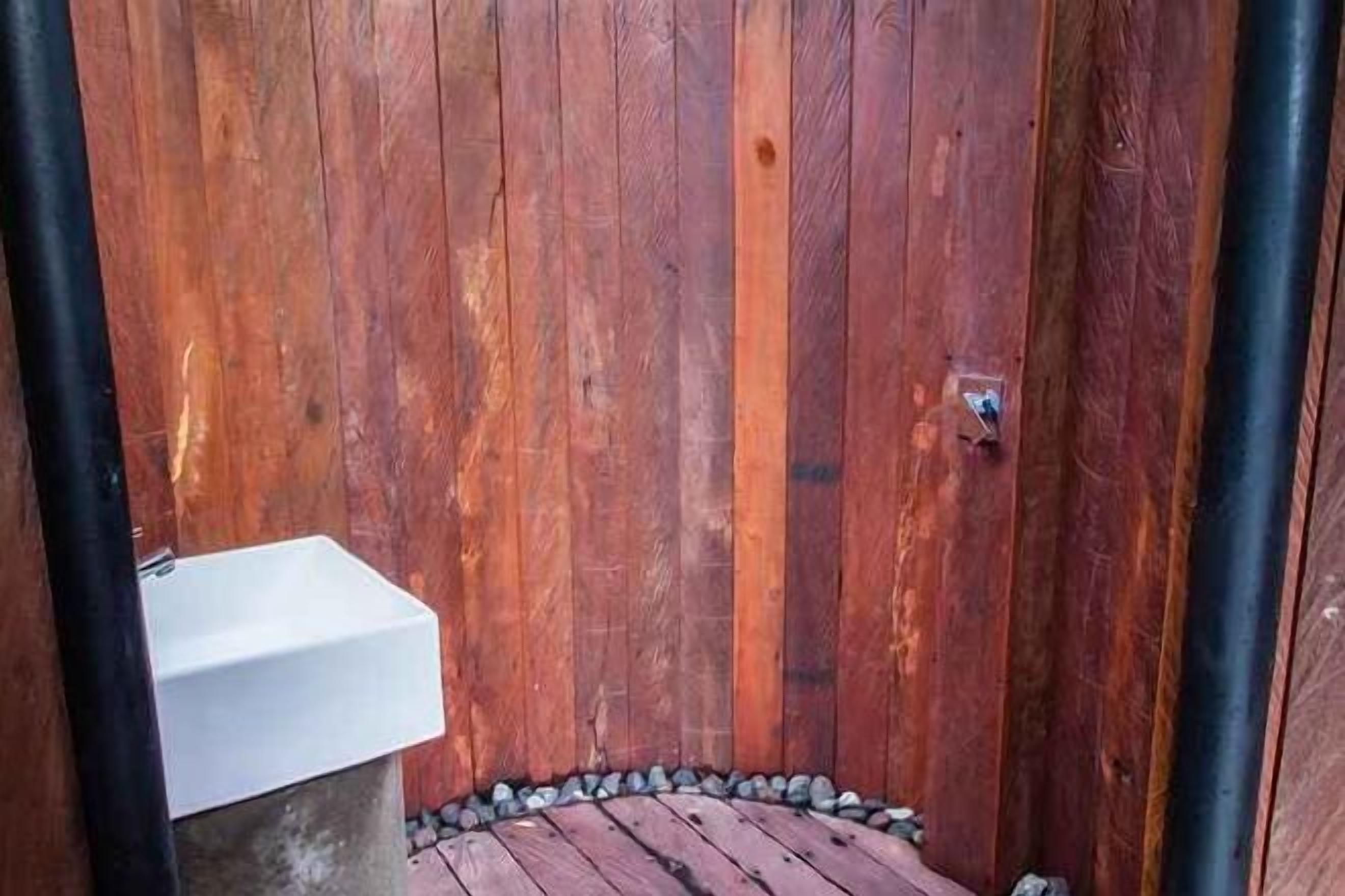 Bathroom | Shower, rainfall showerhead