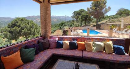 Fantastic villa in Ronda with private pool and barbecue.